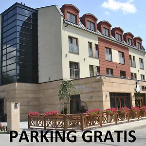 Zakliki 3*, Krakow Poland